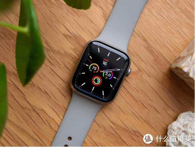 Apple Watch S8将迎来大改，一块手表，苹果如何玩出花？