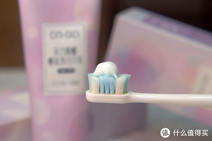 贝医生原力唤醒酵素美白牙膏：改善“大黄牙”，唤醒新生活