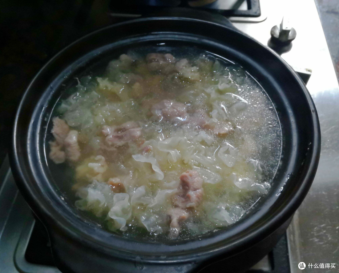 广东住家饭篇三百四十一女神节献礼银耳肉丝汤