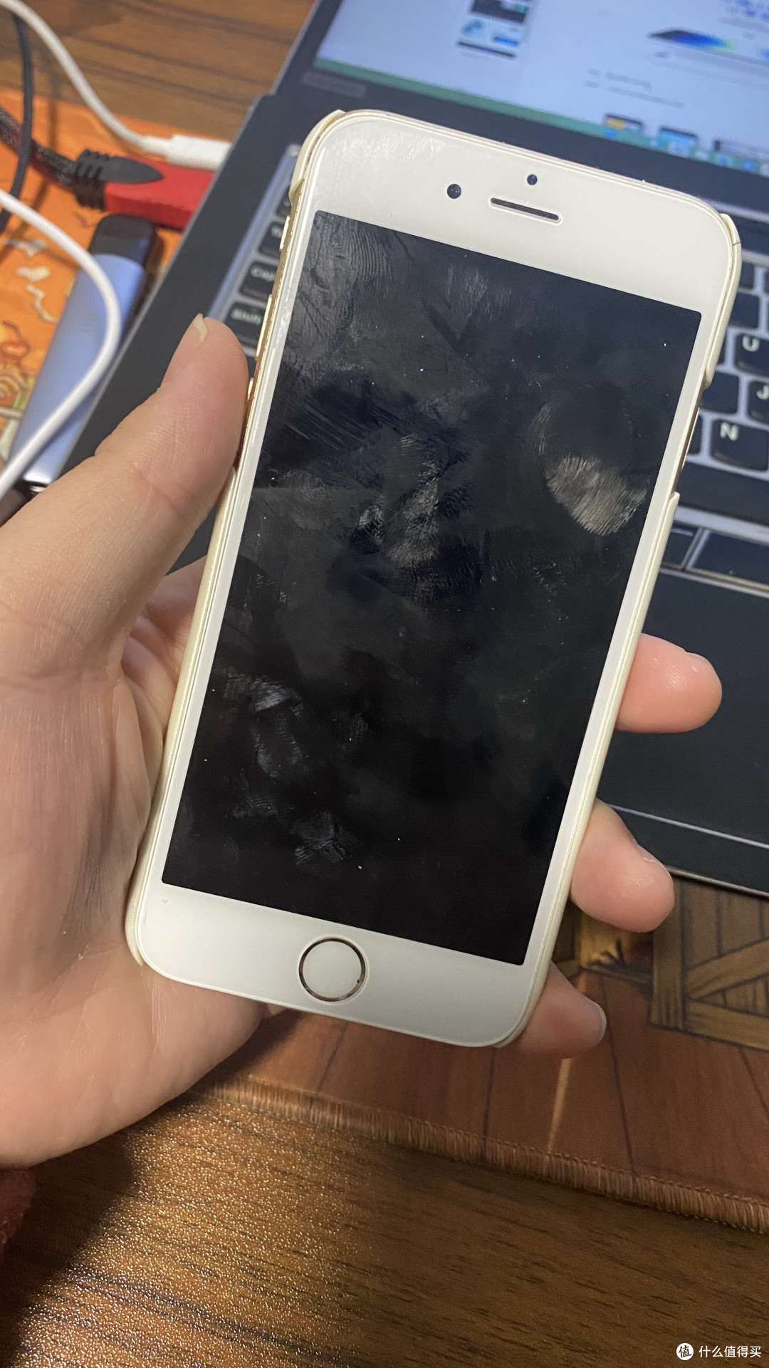 2022年全球小屏手机新晋的无双王者:IPHONE SE3,除了13mini,我谁都不服!