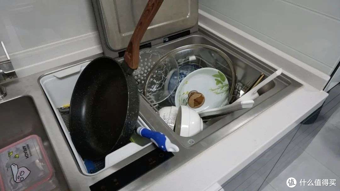 洗碗机怎么买才不会坑？2022 洗碗机推荐指南，帮你选择最适合你的洗碗机。