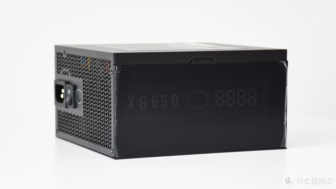 酷冷至尊XG Plus白金电源650W：全日系电容 靓丽新颜值