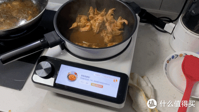 科幻梦成真，机器人帮我来做饭！用添可食万3.0烧的菜味道还不错