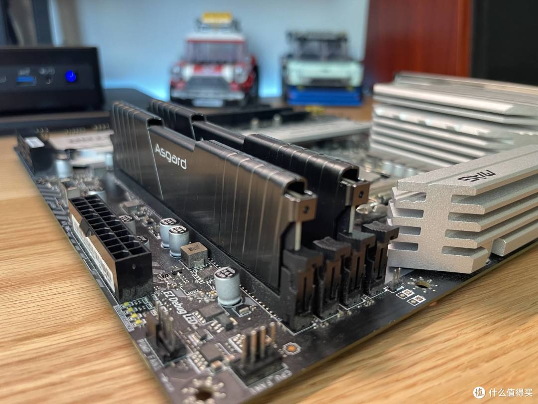 用银欣CS351多盘位NAS机箱，DIY一台高性能Windows NAS