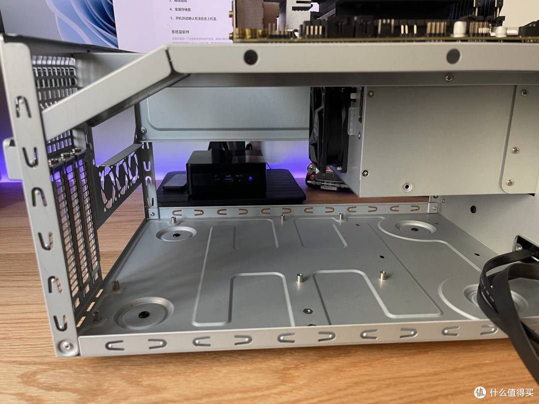 用银欣CS351多盘位NAS机箱，DIY一台高性能Windows NAS