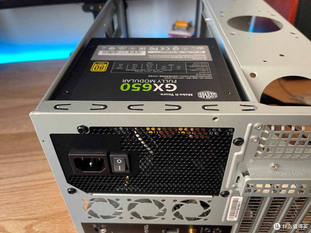 用银欣CS351多盘位NAS机箱，DIY一台高性能Windows NAS