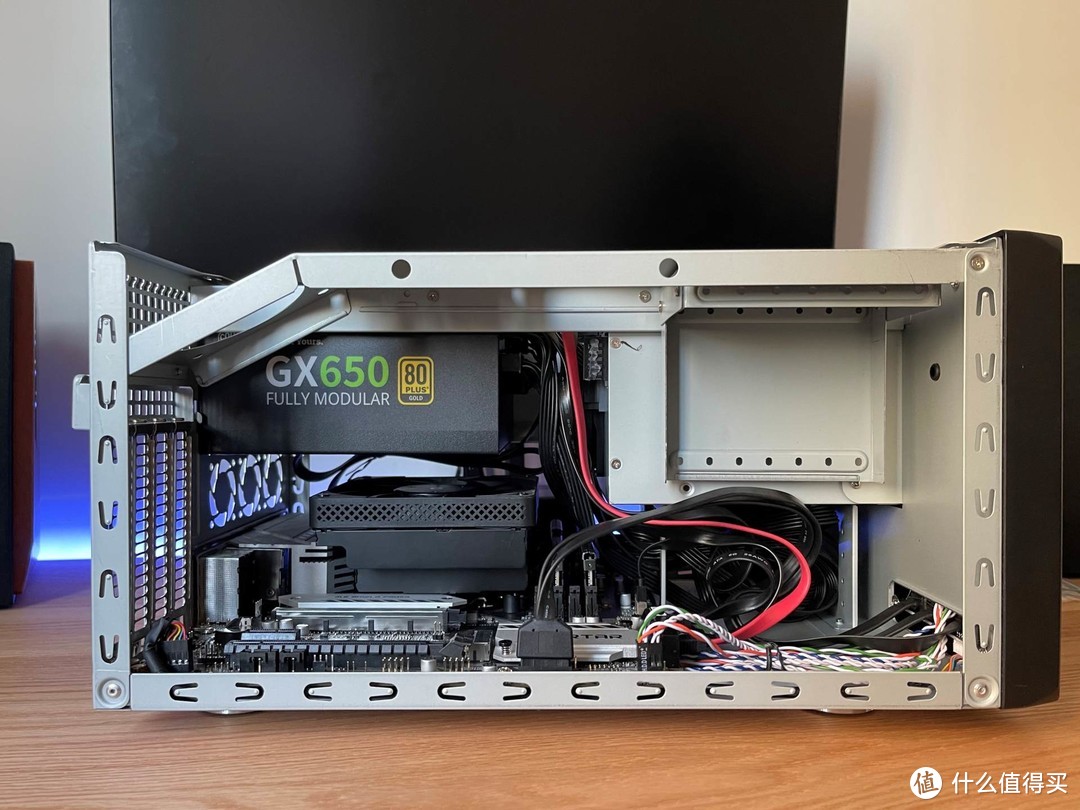 用银欣CS351多盘位NAS机箱，DIY一台高性能Windows NAS
