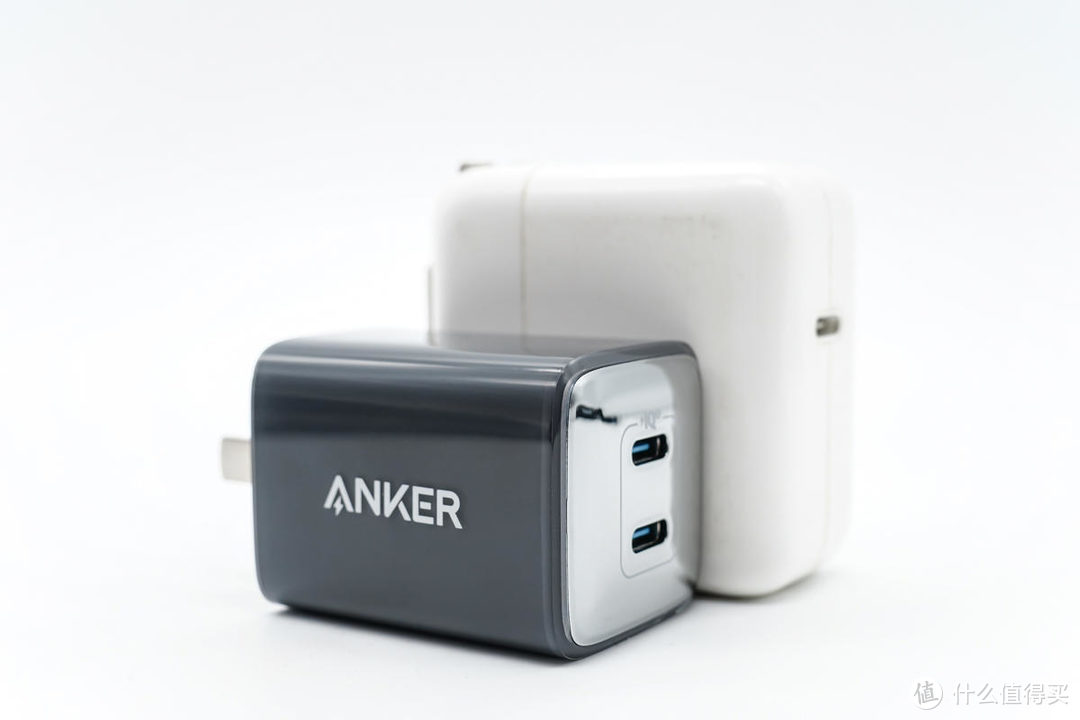 多彩 Anker 40W充电器评测：iPhone、iPad 双快充