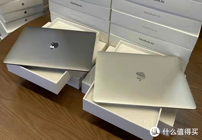 垃圾佬也能舒服吃白苹果！低价Macbook选购和老款硬盘升级全攻略！