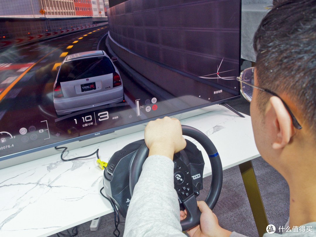 迈入力反馈的全新驾驶模拟世界 图马思特T300RS GT游戏方向盘体验