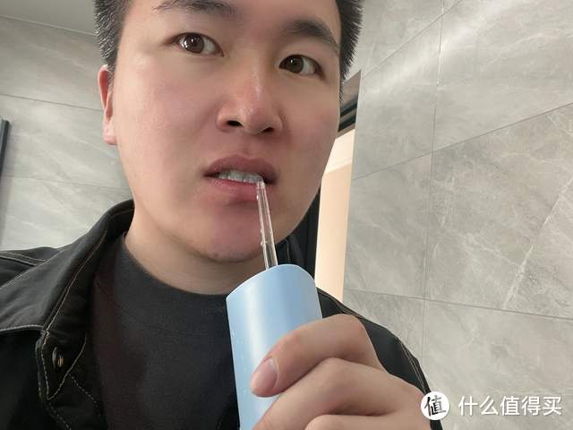 韩国人为啥午饭后刷牙？Poby 小三角便携式冲牙器体验