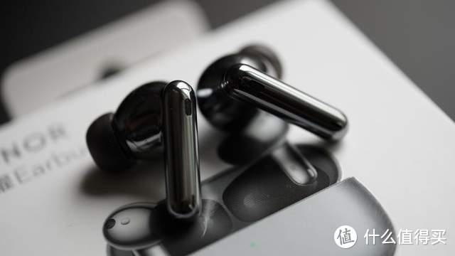 测温枪下岗！全新荣耀Earbuds 3 Pro降噪真无线既能听歌还能测体温