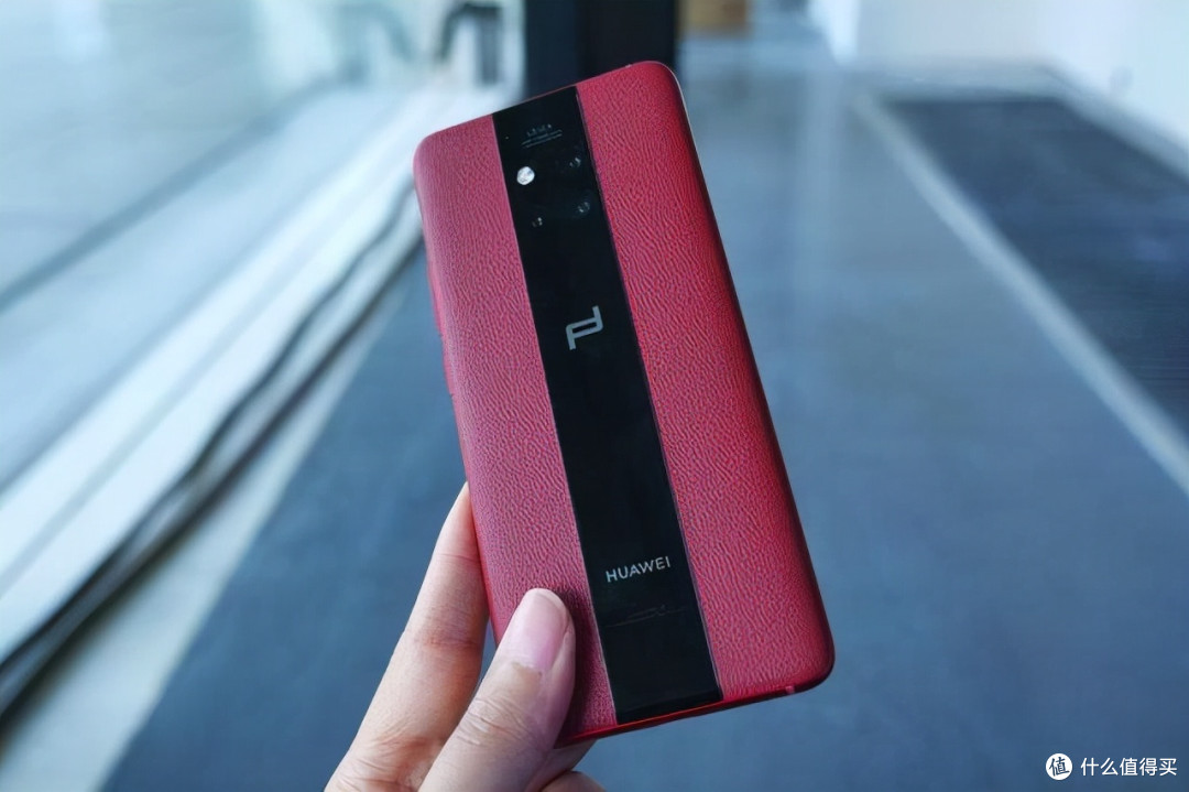 在第三方商家,9成新的华为mate20 rs保时捷设计,比华为官方商城的二手
