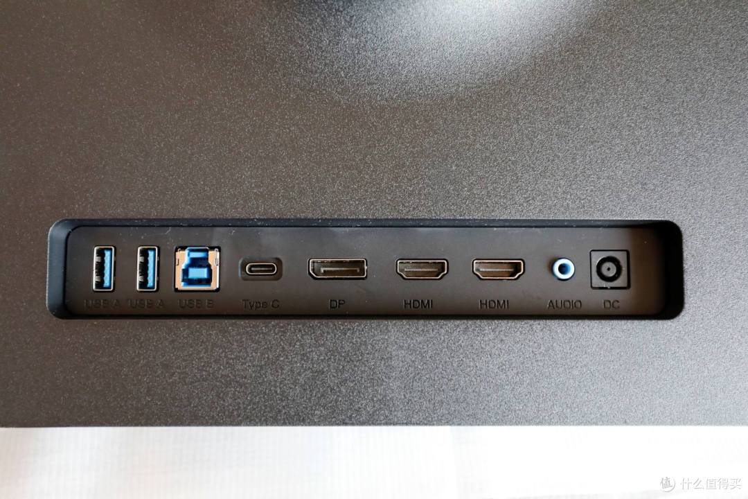 京东泰坦军团27英寸电竞显示器4k144hzips广色域hdr400双hdmi2.