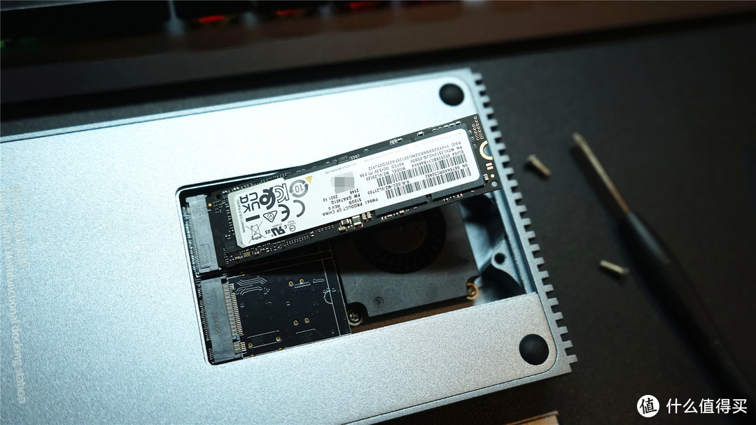 MAC笔记本伴侣 10种功能拓展 奥睿科TB3-S2雷电3硬盘盒扩展坞测评