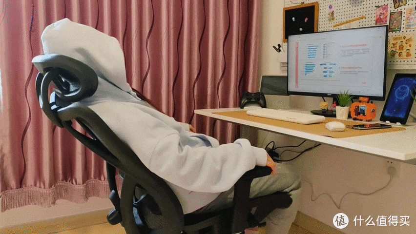 一把可坐可卧的舒适椅子：永艺全特网人体工学椅D1觉醒者