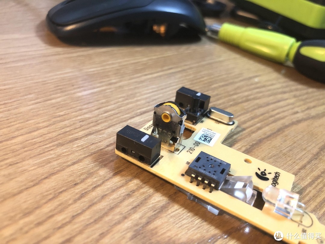 鼠标滚轮这样修——罗技M150无线鼠标更换编码器