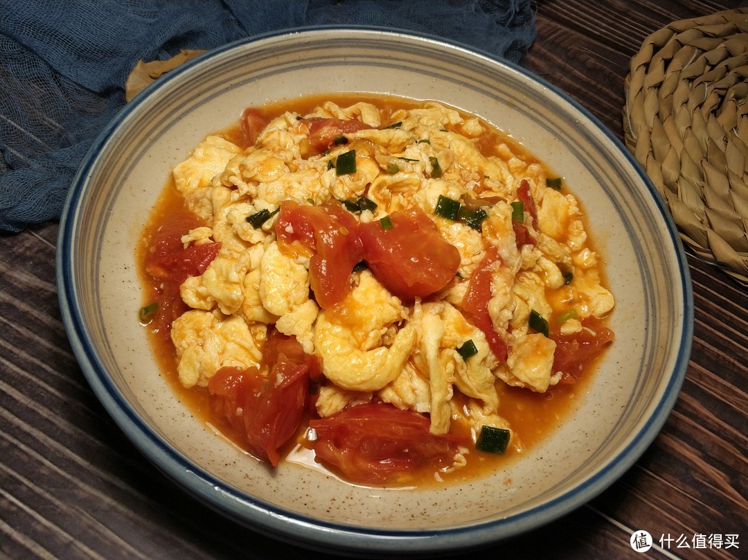 西红柿炒鸡蛋，鸡蛋不要直接下锅炒，多加一步，鸡蛋嫩滑无腥味