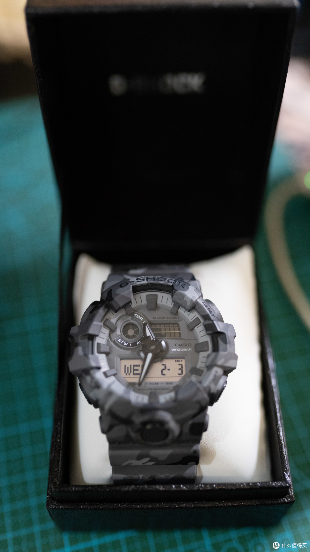 g-shock 迷彩灰ga-700cm-8a 盒装正面