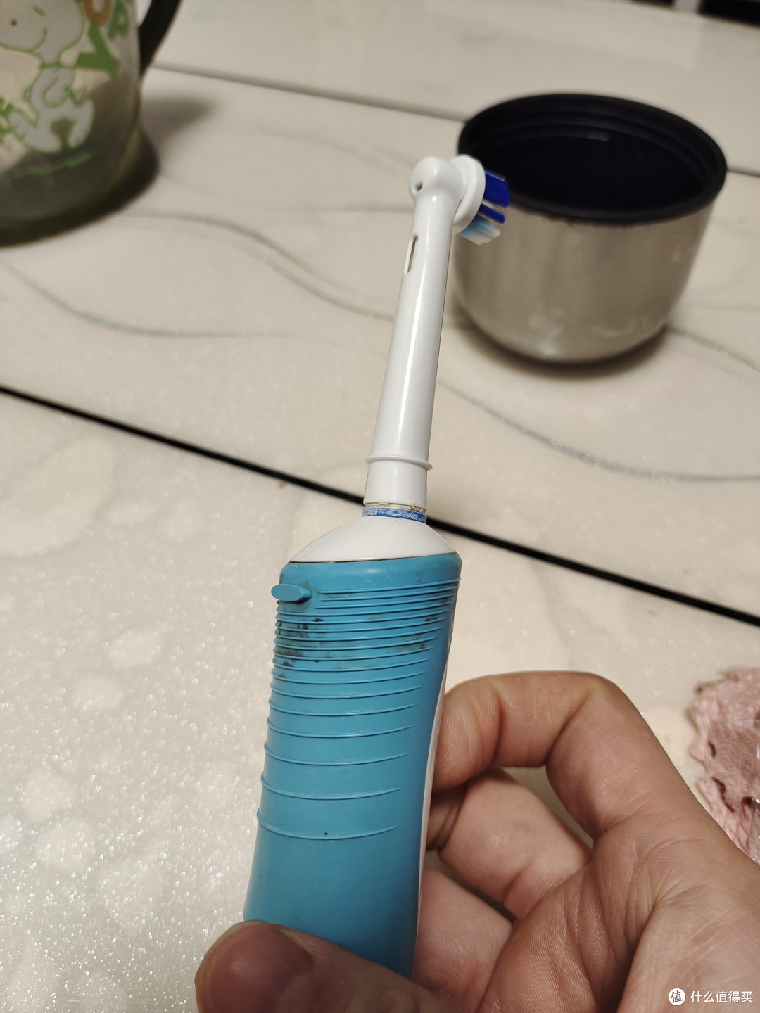 霉斑已经基本消灭了霉斑对比图:由于次氯酸为酸性,这种ph容易再次发霉