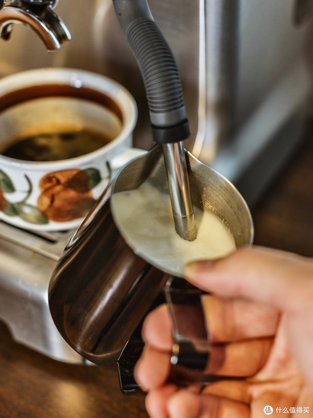 东菱研磨一体咖啡机，属于咖啡爱好者的惊喜好物