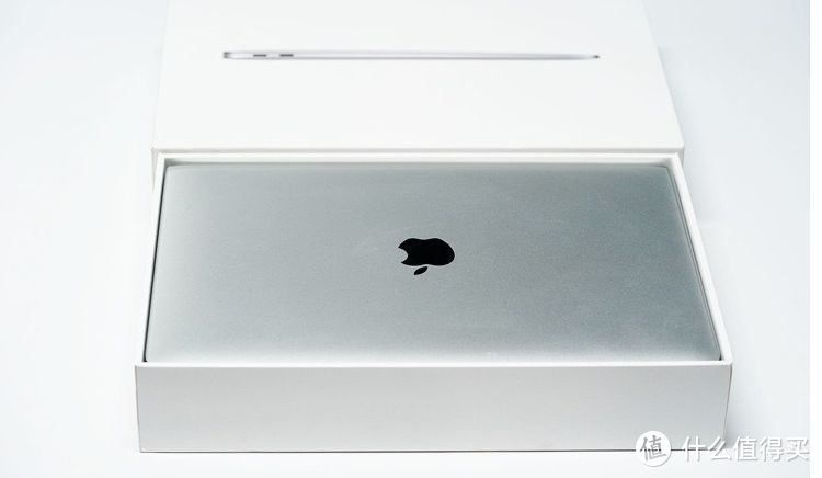 M2芯片MacBookAir或推迟至下半年