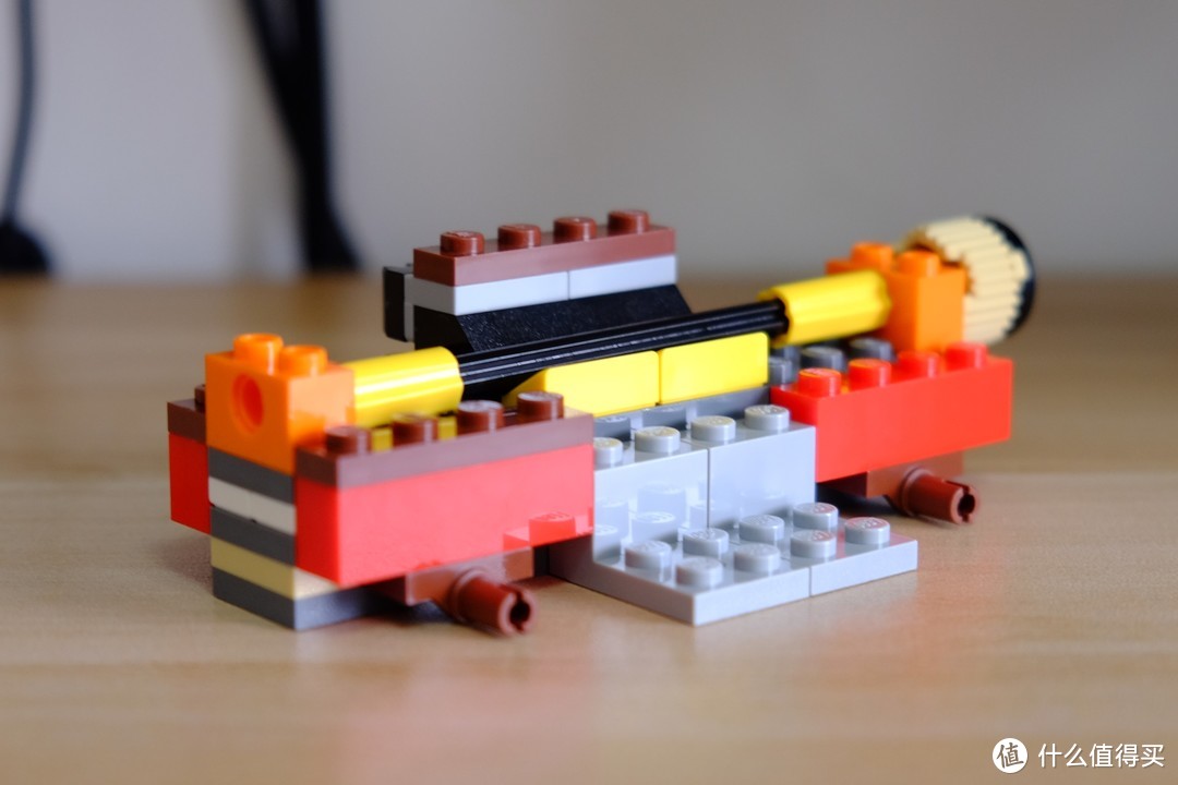 精英就得不同色——lego 乐高城市系列 60273 精英警察追击钻头车