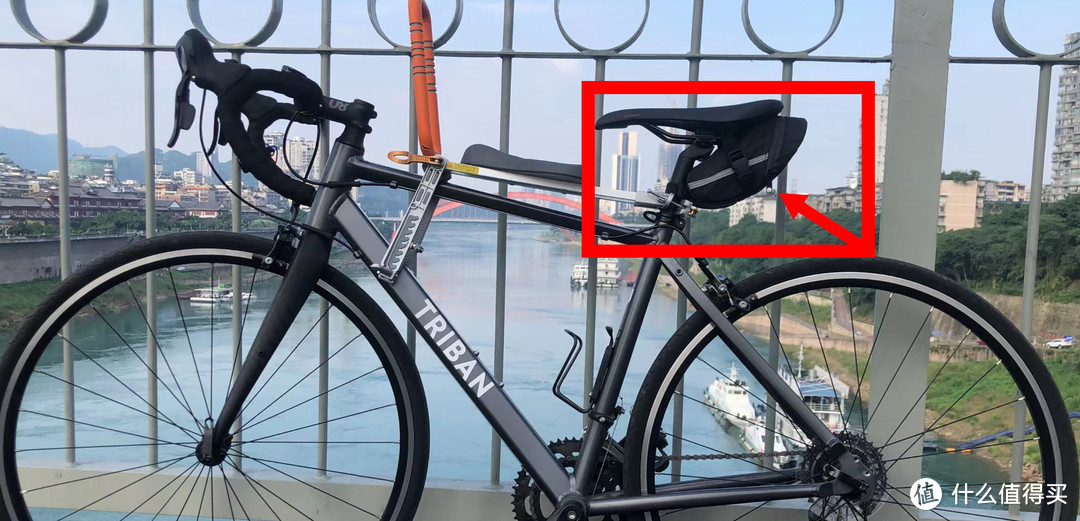一辆入门公路自行车的骑行装备，迪卡侬Triban RC120周边分享