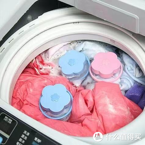 洗完的衣服上，为何全都是毛絮？阿姨教你小妙招，衣服一尘不染