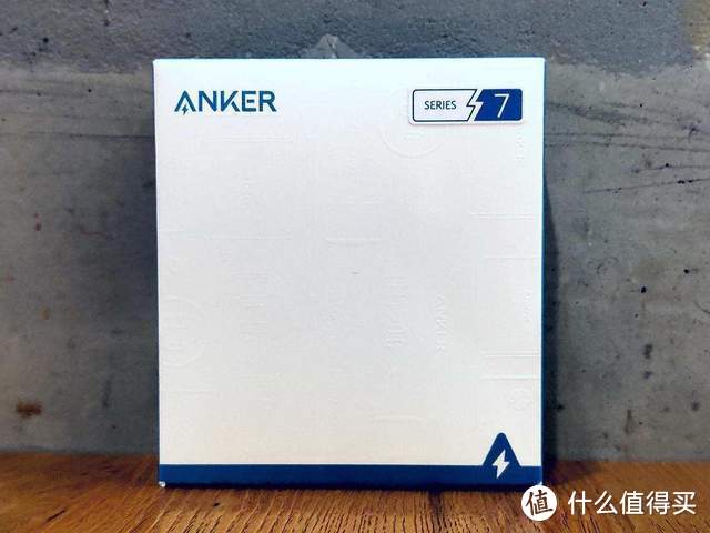 比原装充电器单口强，Anker 65W三口超能充上手体验
