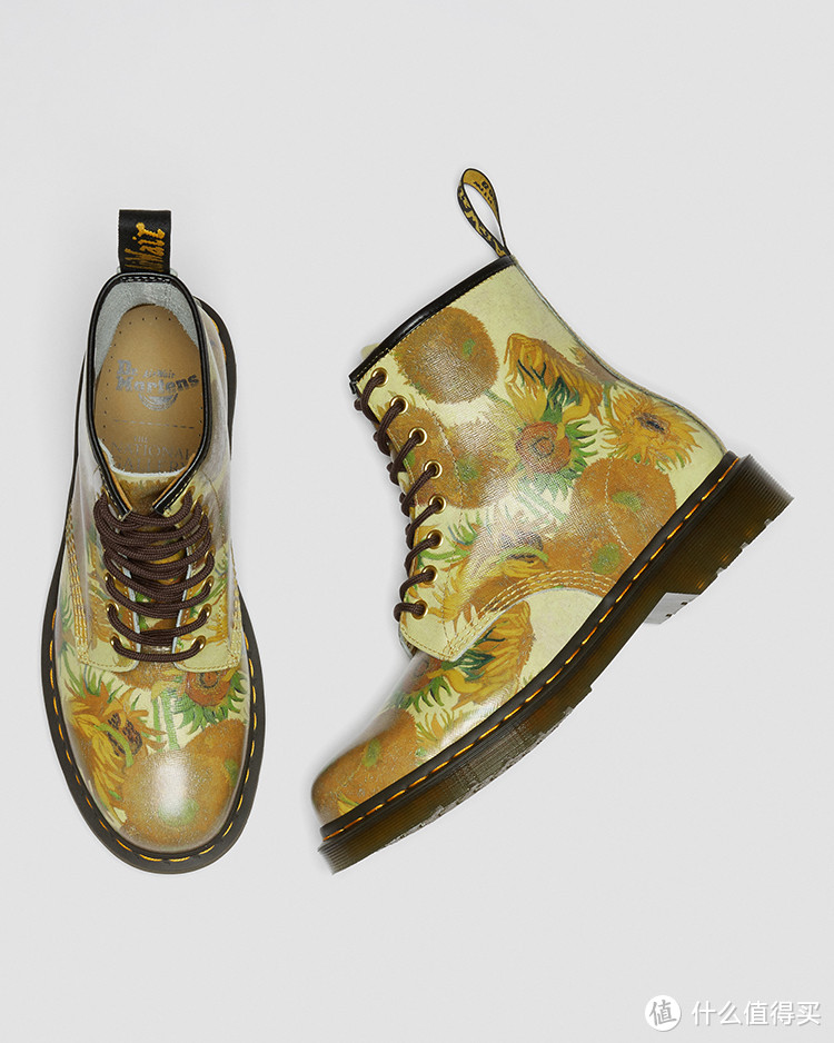 将梵高的《向日葵》 “穿”在鞋上，Dr.Martens x 伦敦国立美术博物馆艺术联名