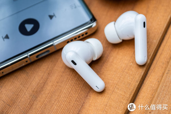 荣耀Earbuds 3 Pro上手评测：全球首发三大技术 打造TWS耳机旗舰音质新标杆