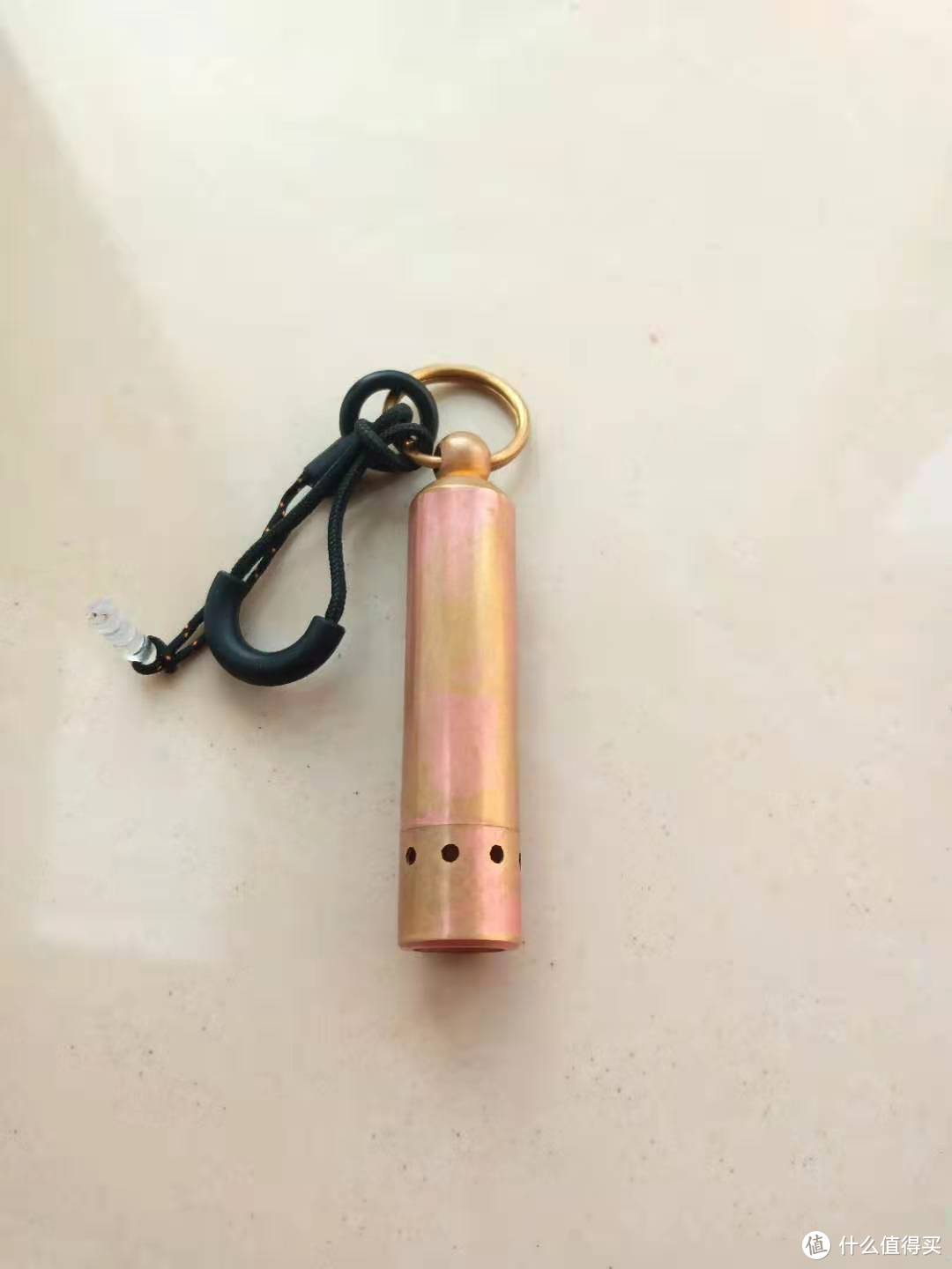 古老的LED-LENSER黄铜钥匙扣手电筒 