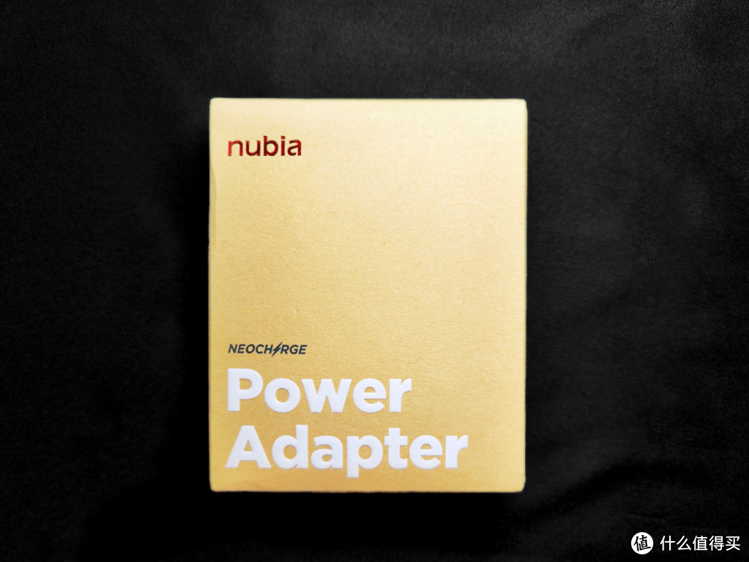 一个充电头，能顶四个用：努比亚氘锋能量块65W四口氮化镓