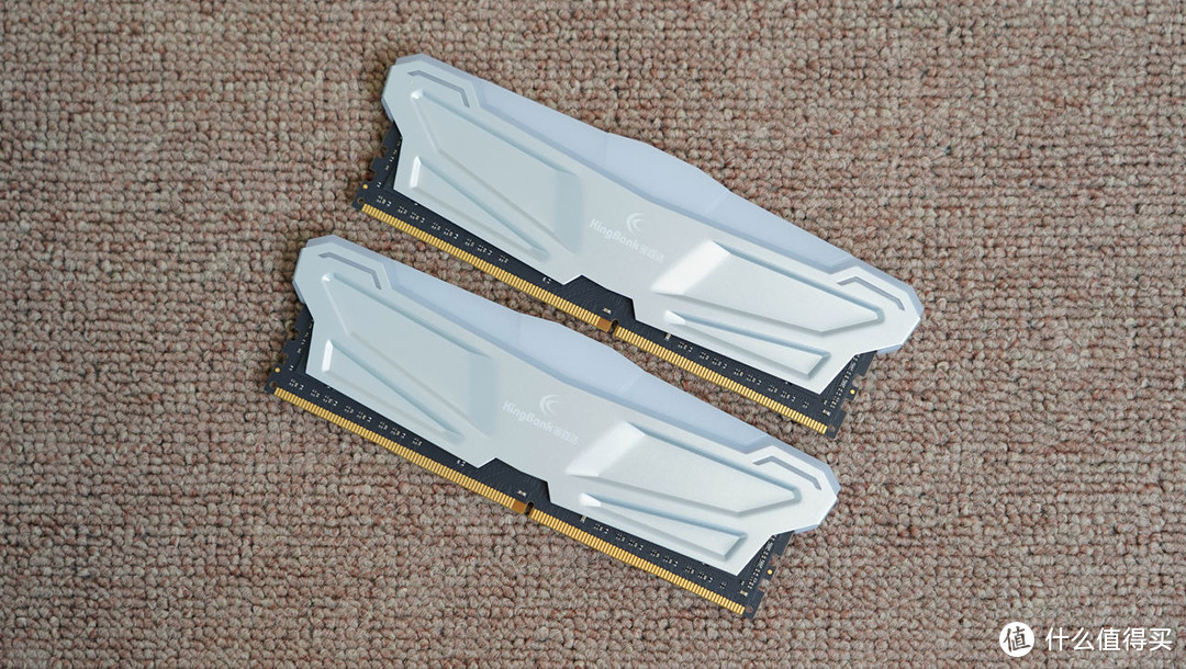 比普条还便宜的灯条？金百达 DDR4 3600  8G×2幻光RGB内存条体验分享