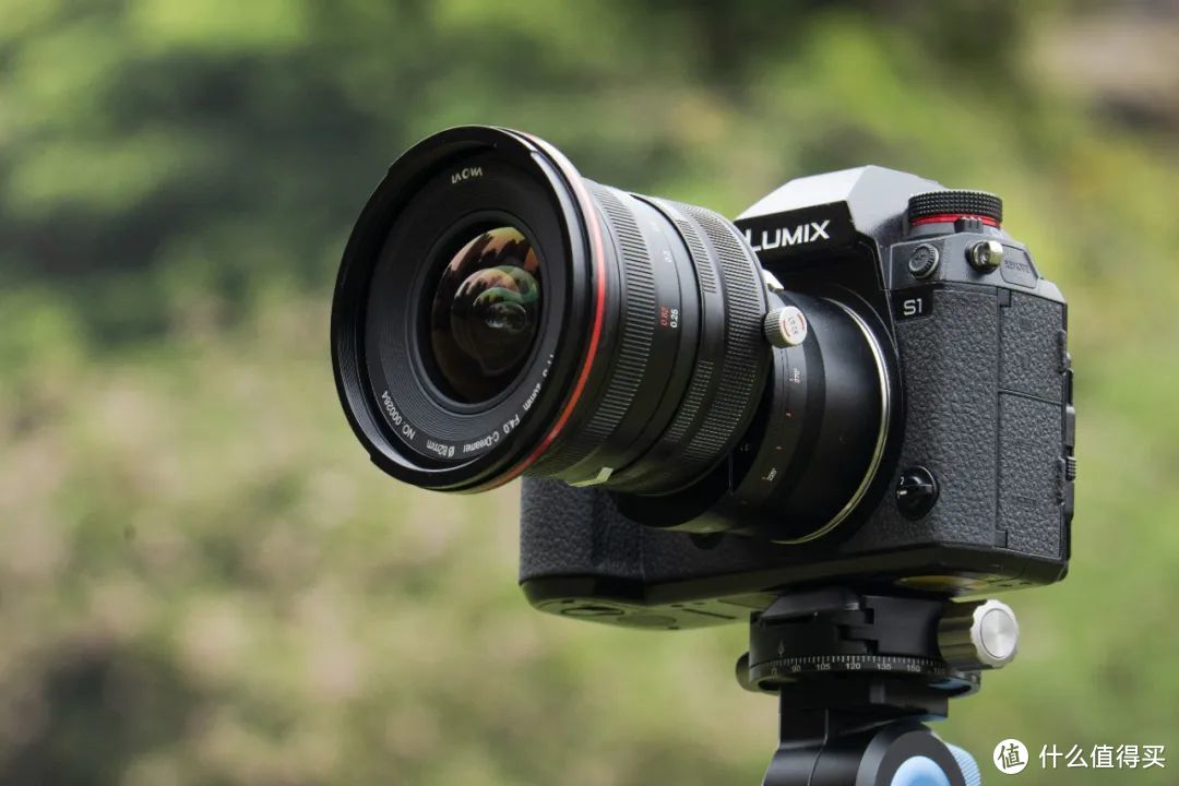 国产光学老蛙正式发布20mm F4.0移轴镜头