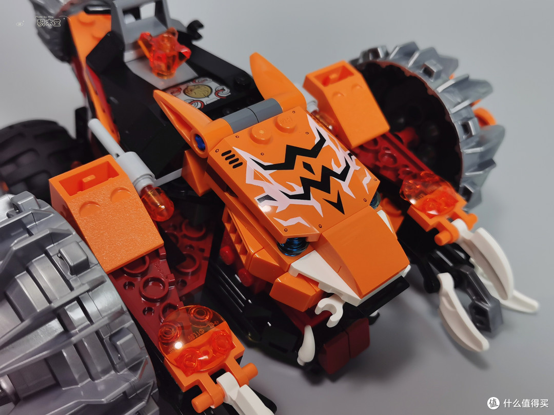 乐高考古计划篇一70222虎参谋的双面黑火战车