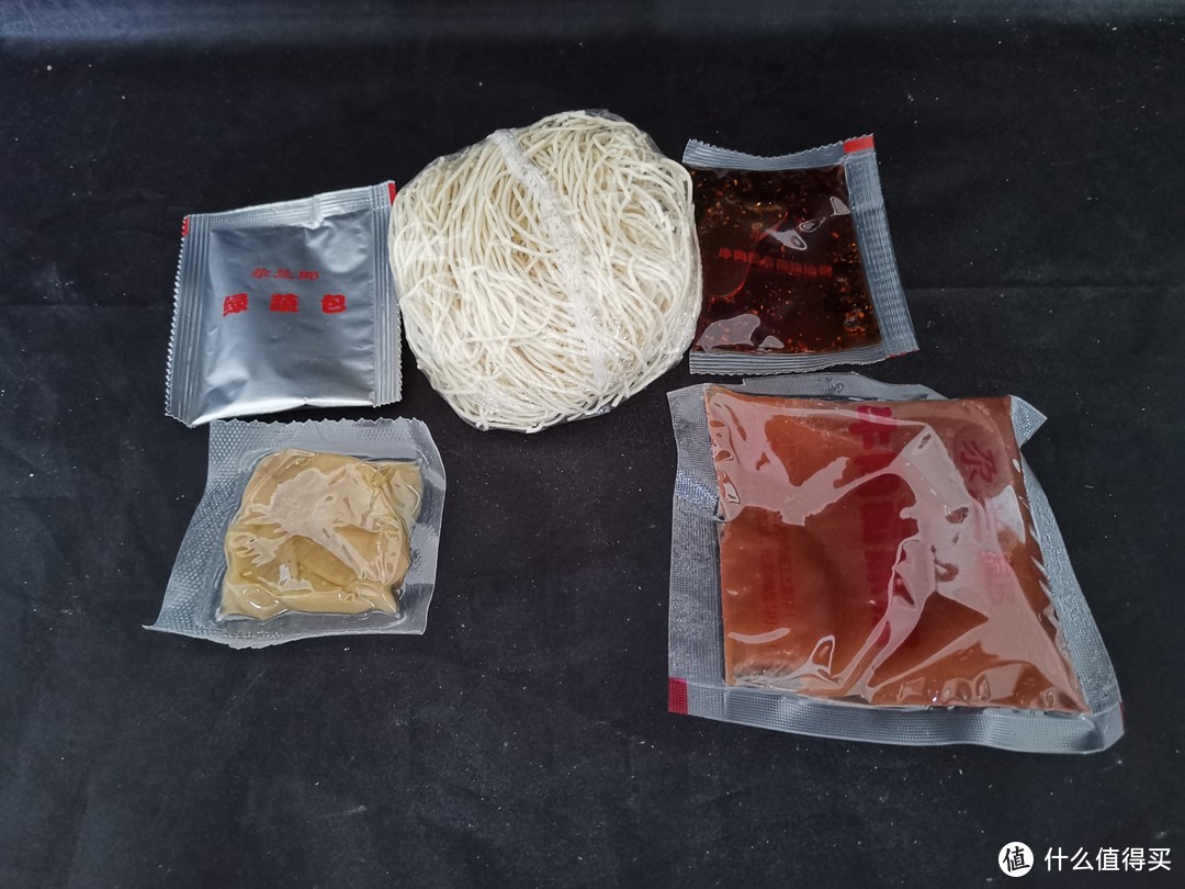 尕兰郎兰州牛肉面，很好的还原了拉面的味道，关键是便宜呀