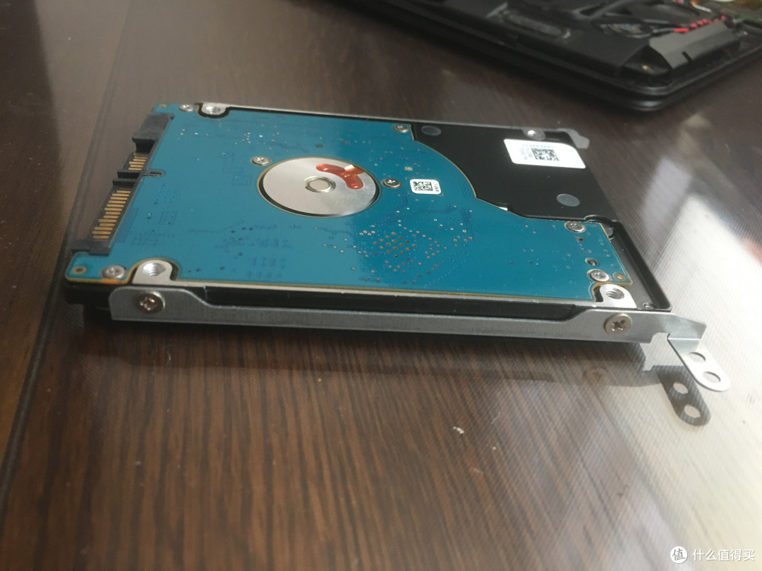 老笔记本电脑更换固态硬盘 掉盘王东芝q300能战否?