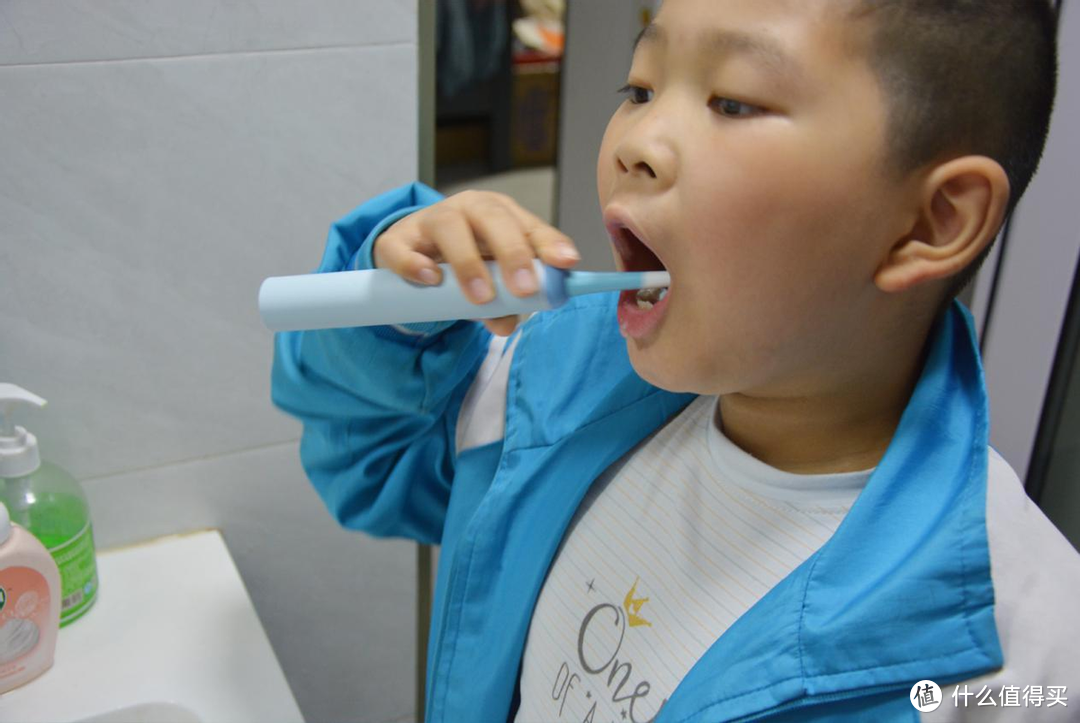 儿童牙刷如何选？分龄、适龄最重要！RIJIOO儿童电动牙刷实测体验