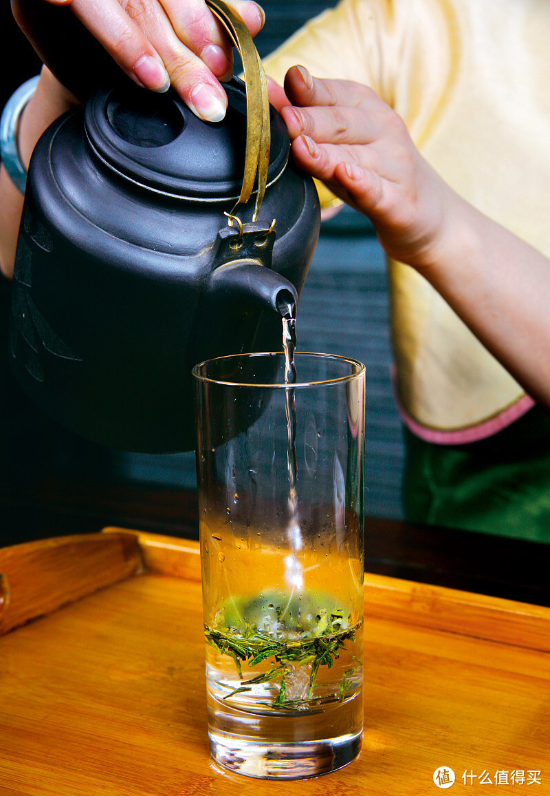 买龙井茶如何辨别好坏？老茶农：牢记5个技巧，买到的茶叶差不了