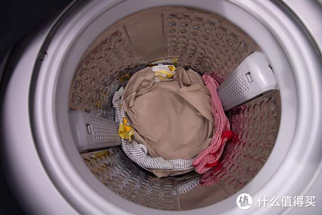 TCL小蛮腰P9洗衣机体验：免污小蓝扣，守护你的衣物健康