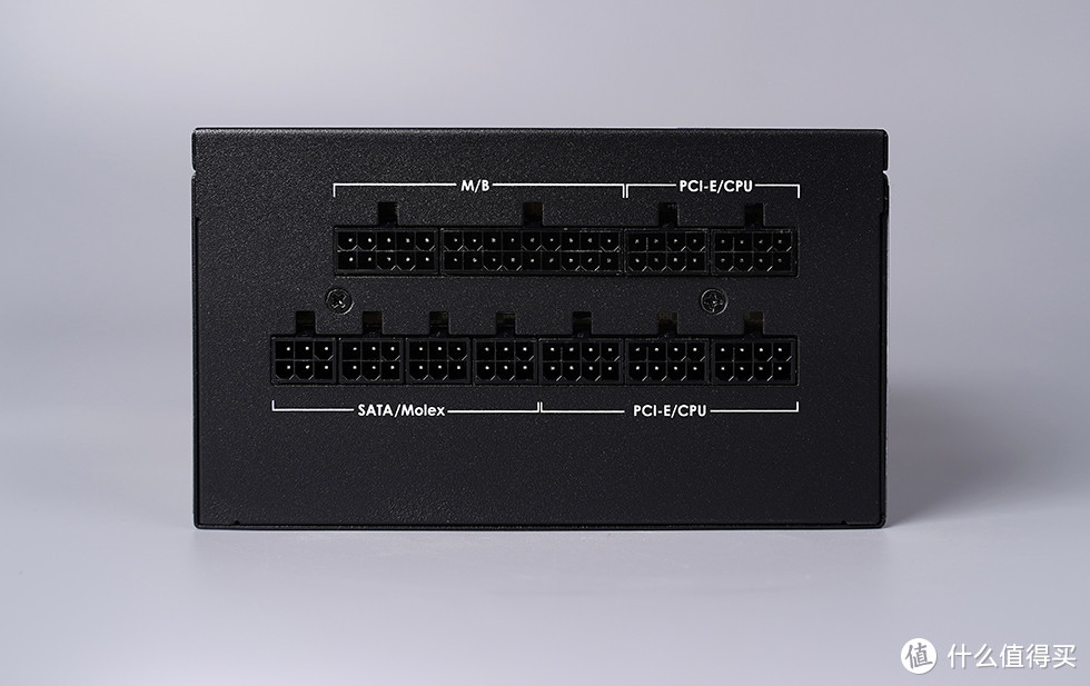 主打风冷的 ITX 机箱，Torrent Nano ROG B660i RTX 3080 装机展示