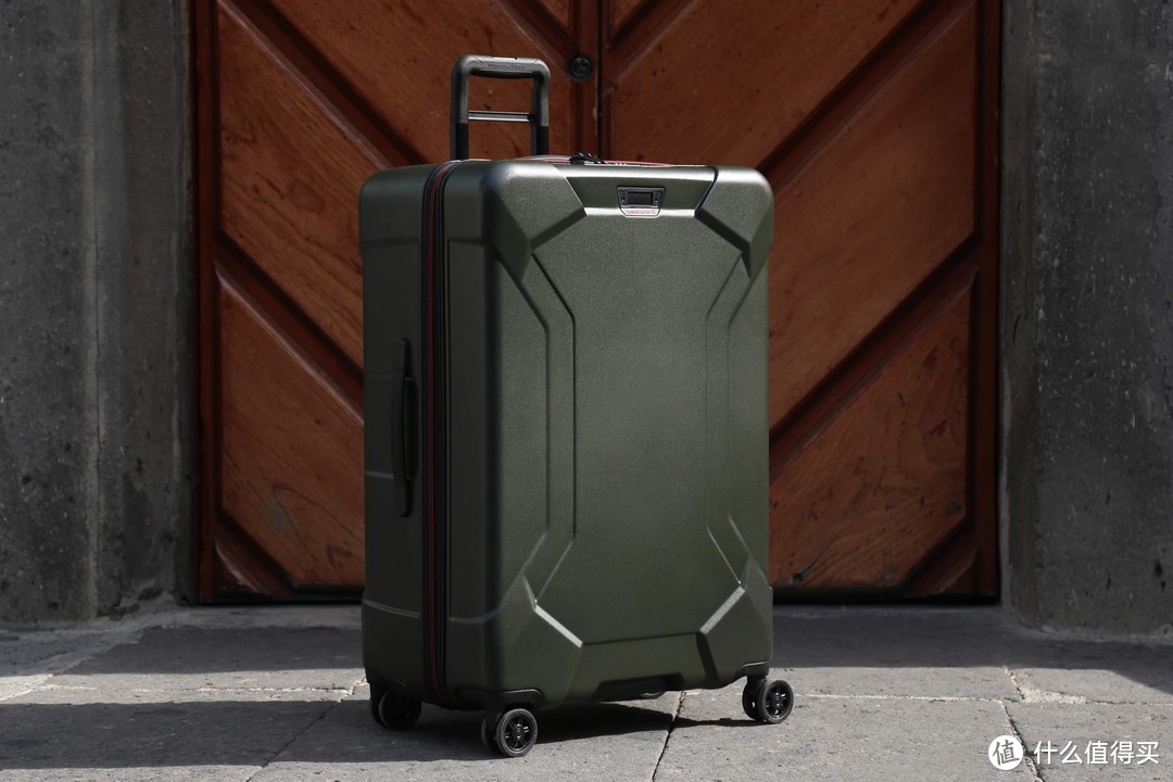 tumi平替?都是弹道尼龙,我觉得它可以替代途明