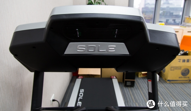 家庭减肥锻炼神奇-各方面都升级 跑带再加宽─SOLE F85电动跑步机