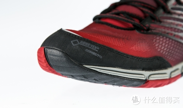 运动越野-轻量化跑鞋防水徒步运动鞋鉴赏