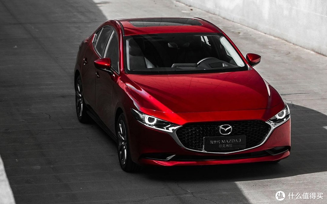 有颜有料好开！MAZDA 3昂克赛拉深受年轻人追捧，不是没道理的