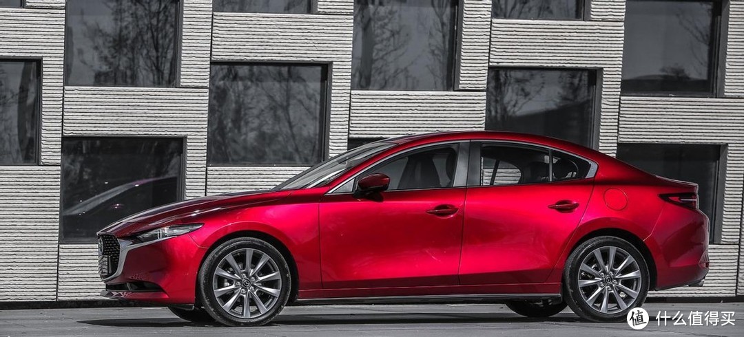 有颜有料好开！MAZDA 3昂克赛拉深受年轻人追捧，不是没道理的