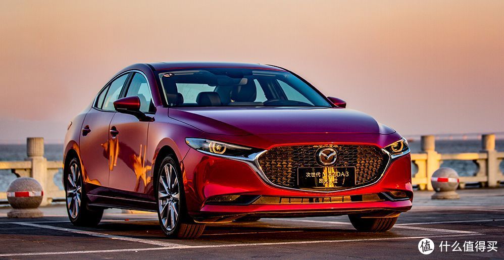 有颜有料好开！MAZDA 3昂克赛拉深受年轻人追捧，不是没道理的