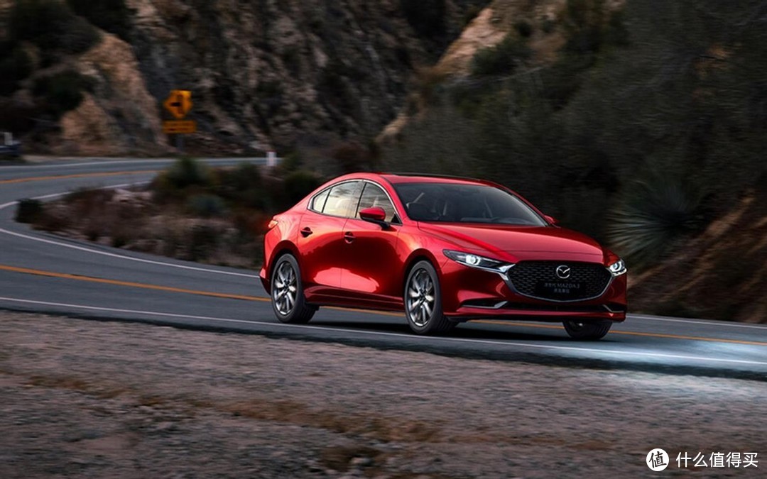 有颜有料好开！MAZDA 3昂克赛拉深受年轻人追捧，不是没道理的